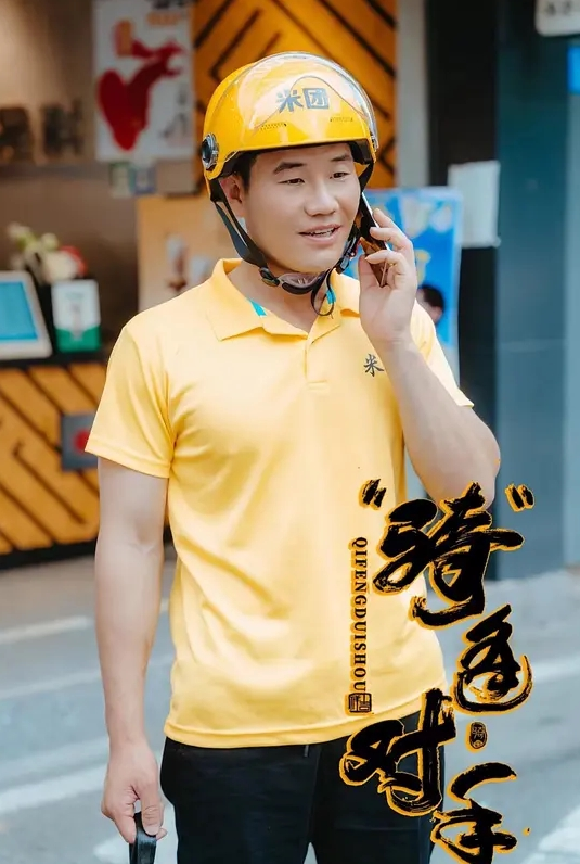 【绿帽淫妻性爱狂】绿帽狂约来单男到家中和老婆同眠共枕 看着老婆被单男操哭 - 色TV海报