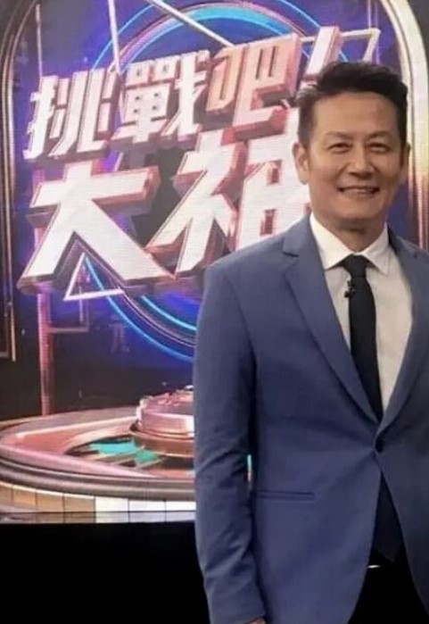 老婆又穿着黑丝勾引我了，对白有趣！ - 色TV海报